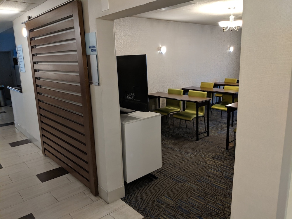 Holiday Inn Express Venice by IHG - photo 48