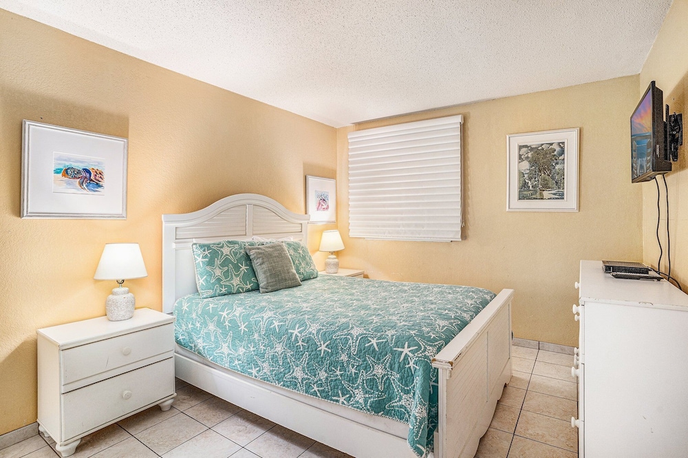 0611 Waters Edge Resort 2 Bedroom Condo by RedAwning - photo 3
