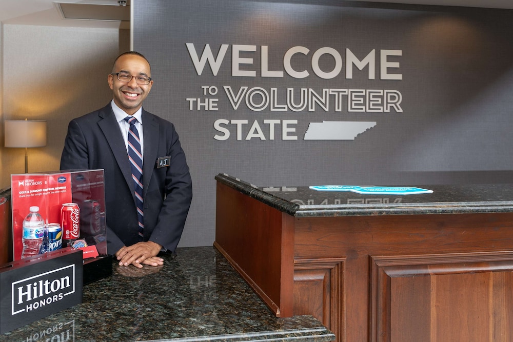 Hampton Inn & Suites Nashville Green Hills - photo 2