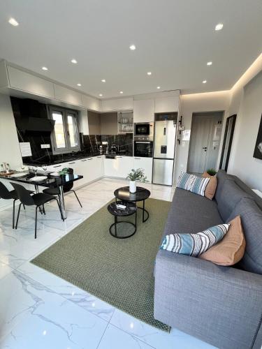 BlueLine apartment 1 — 4-Star Luxury Hotel in Loutraki, Greece