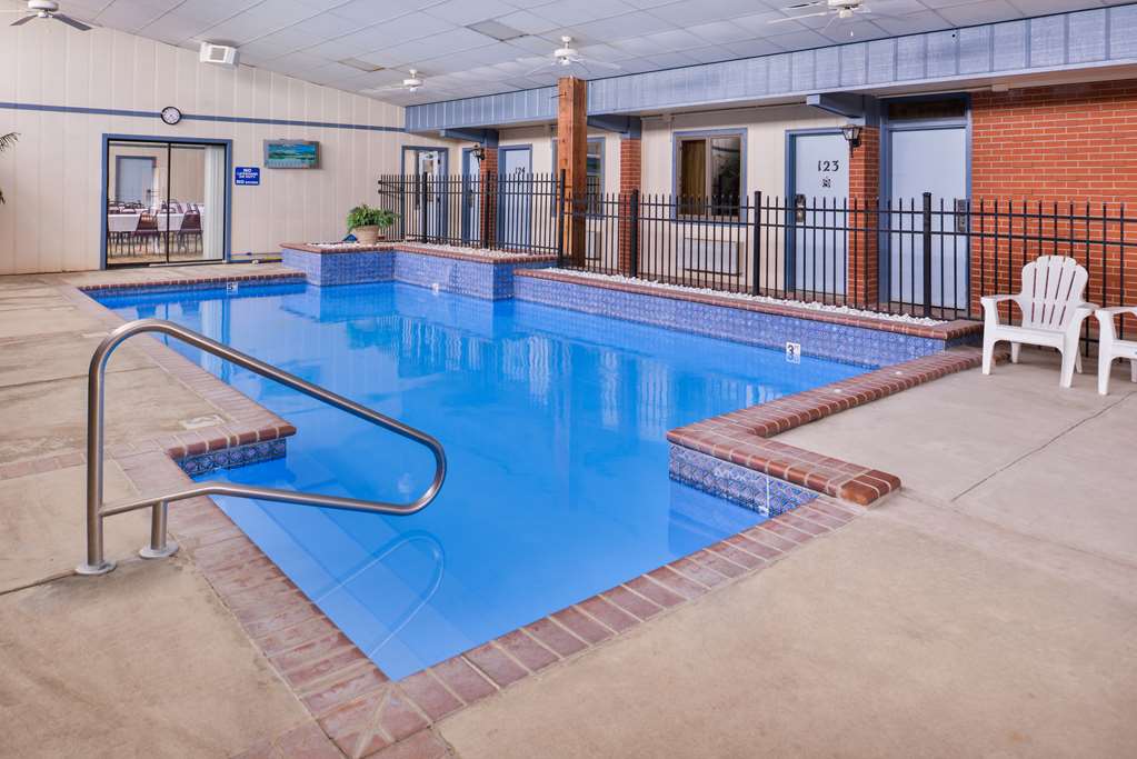 Americas Best Value Inn Ellsworth - photo 18