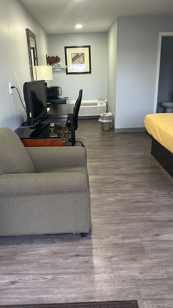 Americas Best Value Inn Albany East Greenbush - photo 13
