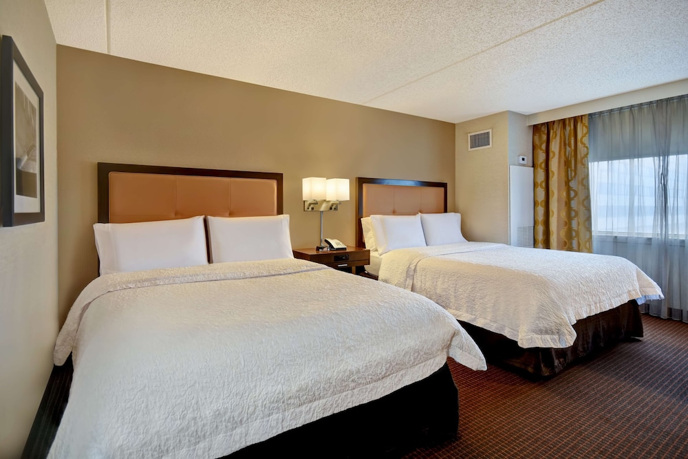 Hampton Inn Ny Jfk - photo 8