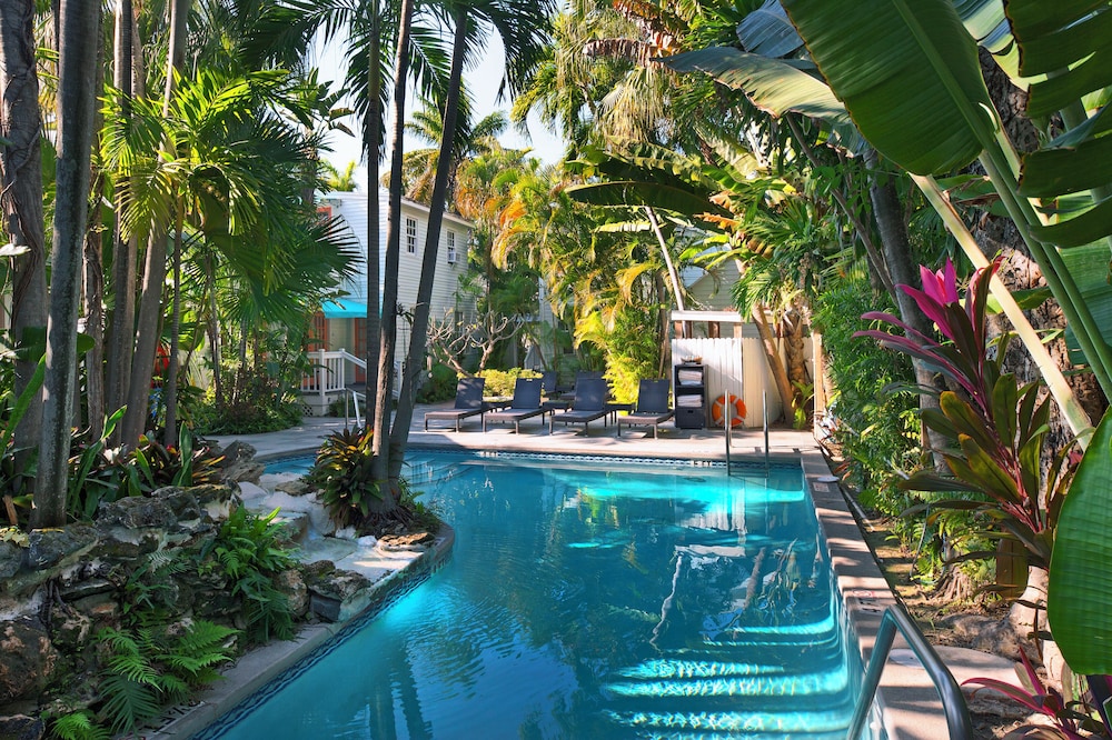 Westwinds Inn - carbon neutral hotel in Key West