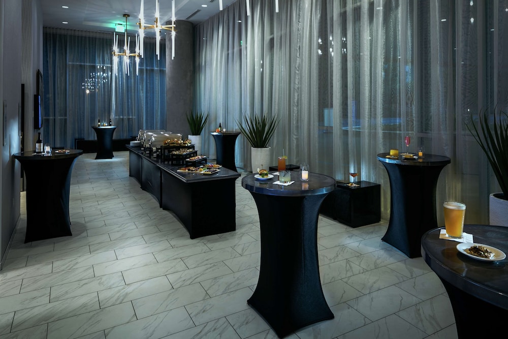 Hilton Garden Inn Seattle Bellevue Downtown WA - photo 46