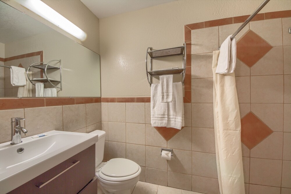 Amber Sky Motel - photo 22
