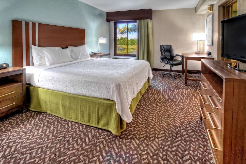 Hampton Inn Beaufort - photo 12