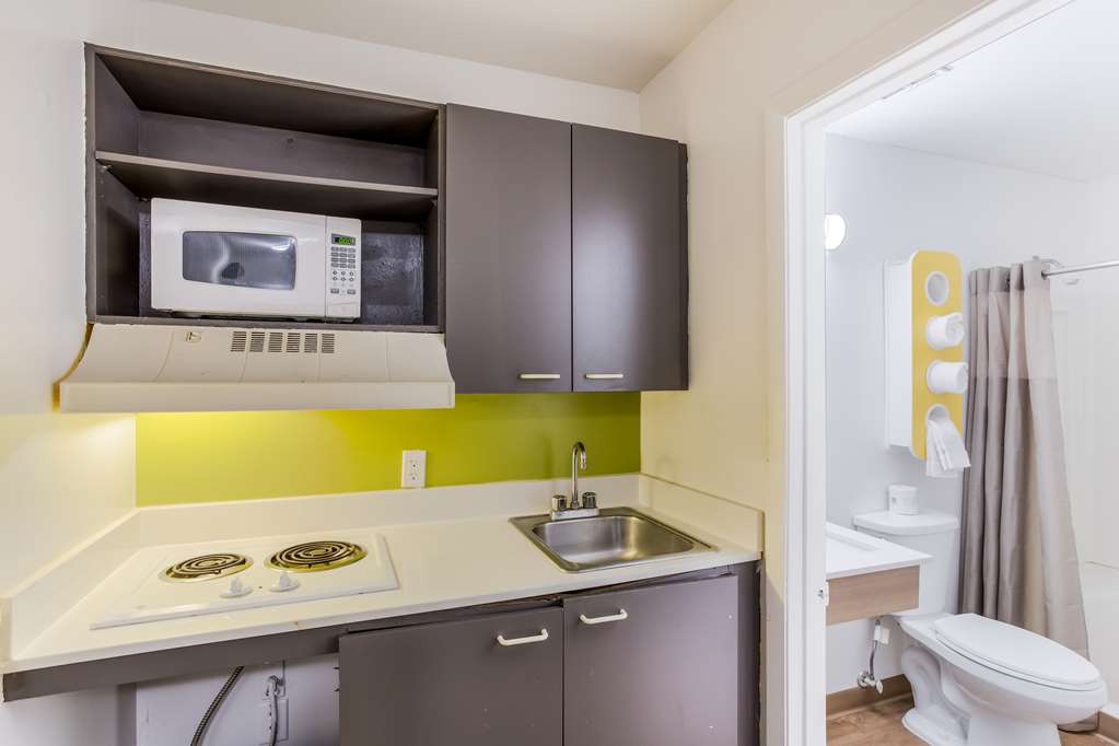 Studio 6 Extended Stay Jacksonville FL South - photo 13