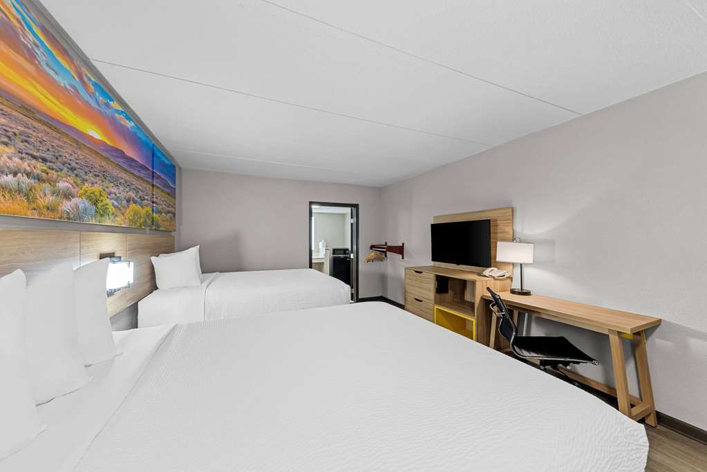 Days Inn by Wyndham Gainesville - photo 30