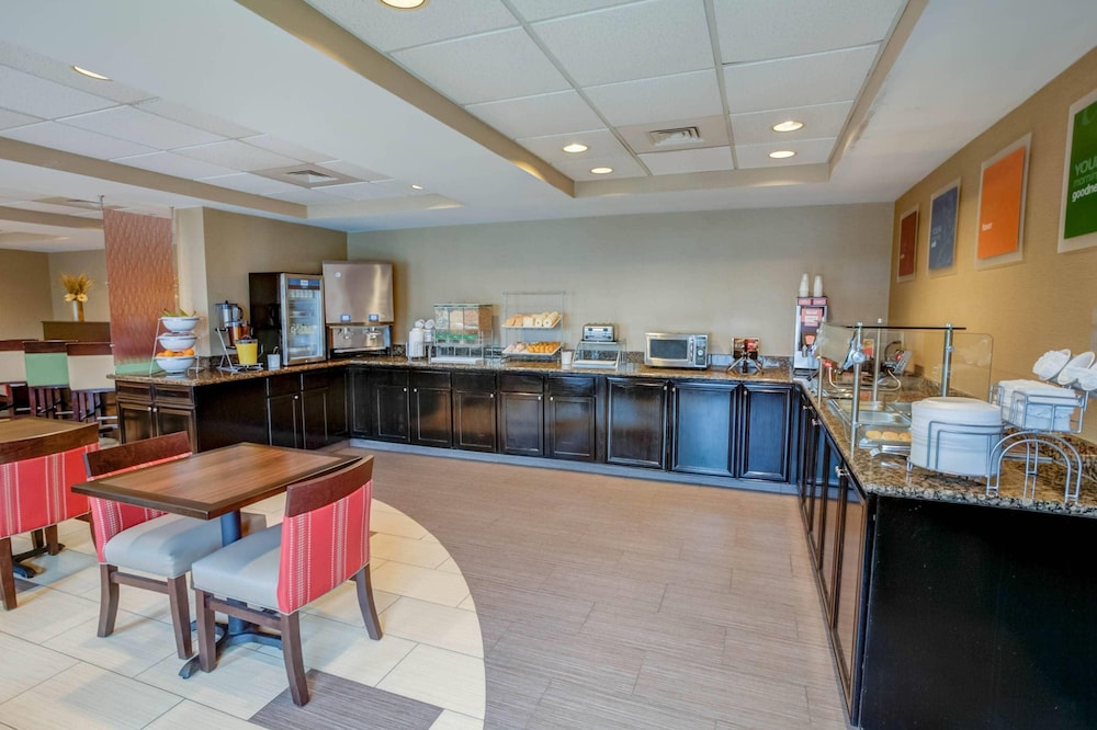 Concord Suites - carbon neutral hotel in Concord