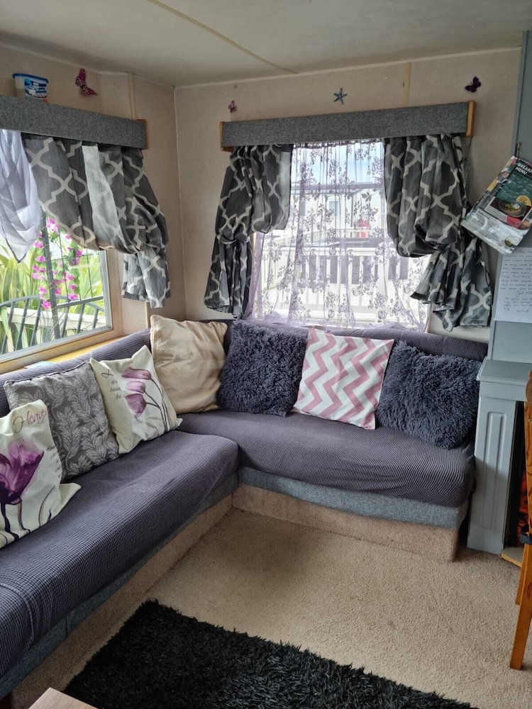 Cosy Static Caravan on East Mersea Island in Colchester, United Kingdom