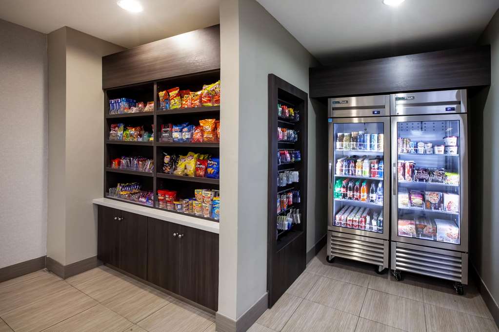 La Quinta Inn & Suites by Wyndham Odessa North - photo 28