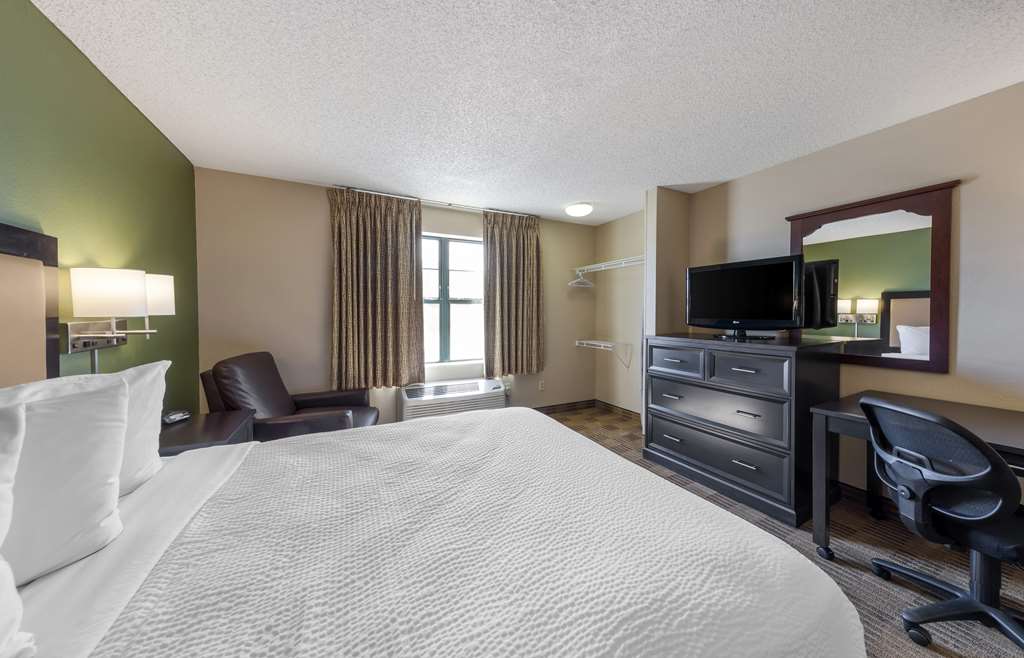 Extended Stay America Suites Orange County Katella Ave - photo 9