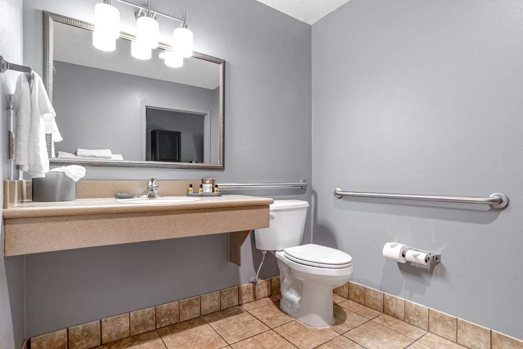 Best Western Plus Two Rivers Hotel & Suites - photo 30