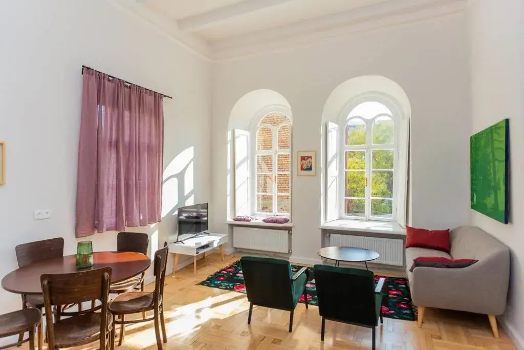 Charming 2BR Apt in Old Tbilisi