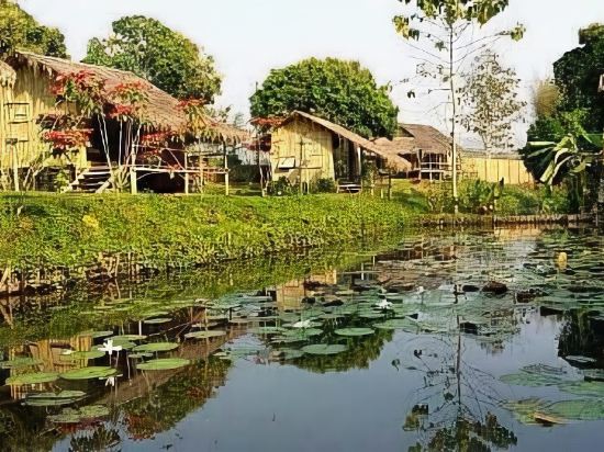 Bann Kwan khiang Dao Bamboo House resort in Hang Dong, Thailand