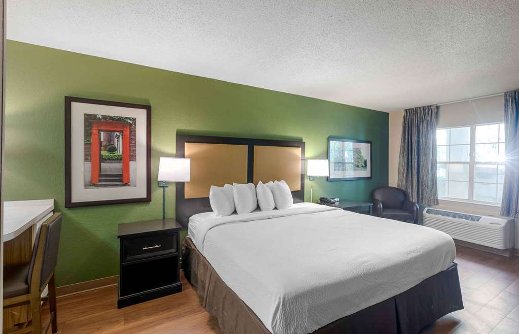 Extended Stay America Select Suites Atlanta Perimeter Hammon - photo 44