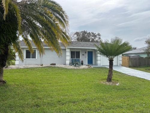 Blue Beach Pool House — 4-Star Luxury Hotel in Port Orange, United States