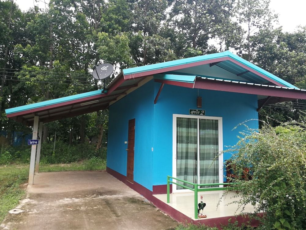 Charoensook Resort - last minute hotel in Ban Phue