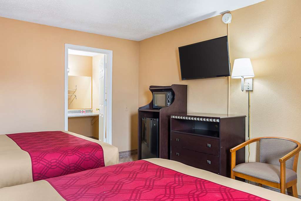 Econo Lodge Jacksonville near Little Rock Air Force Base - photo 13