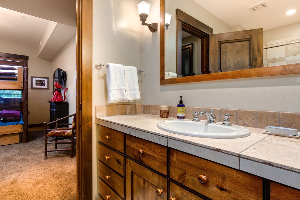 Abode at Silver Star - photo 32