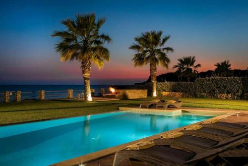 Astounding Seafront Kefalonia Villa 3 Bedrooms Villa Alegria Private Pool — 4-Star Luxury Hotel in Argostolion, Greece