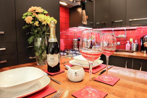 Chic & bright flat near Holyrood Park — 5-Star Luxury Hotel in Edinburgh, United Kingdom