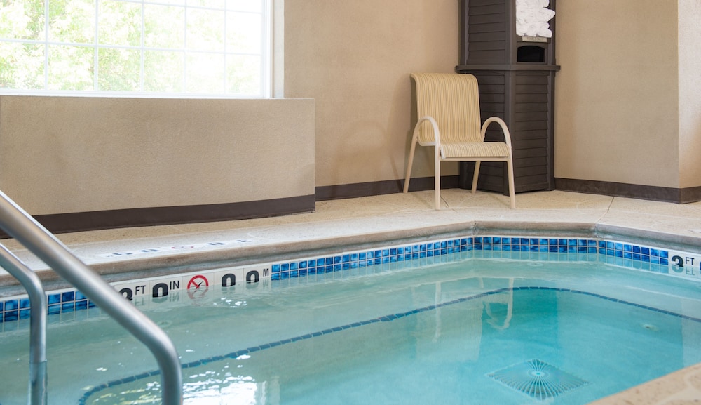Holiday Inn Express Le Claire Riverfront Davenport by IHG - photo 20