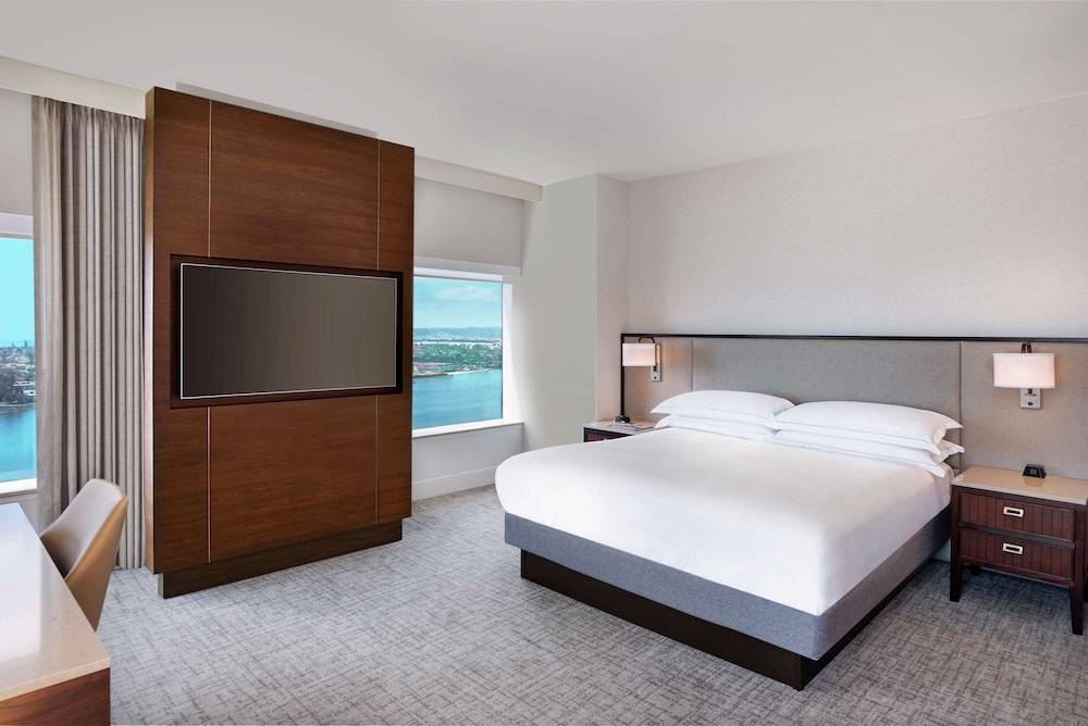 Hilton San Diego Bayfront - photo 11