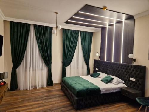 Bizi House Accommodation — 4-Star Luxury Hotel in Drobeta-Turnu Severin, Romania