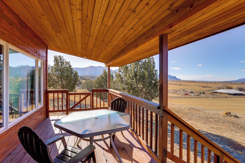 Mtn view Escape w Office Space in Cortez — hotel in Cortez