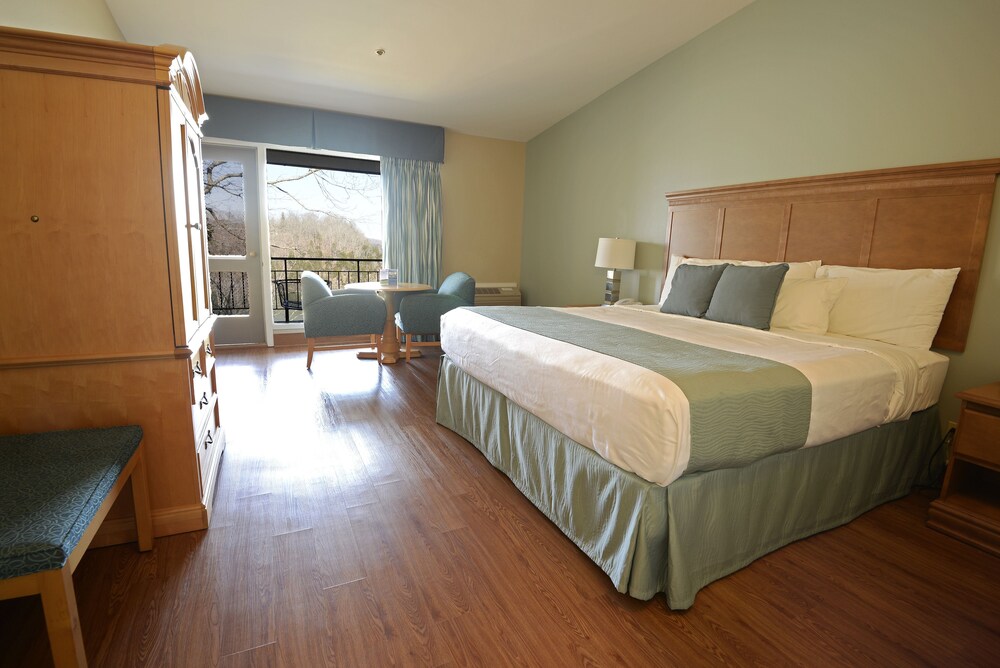 Lake Cumberland State Resort Park - photo 11