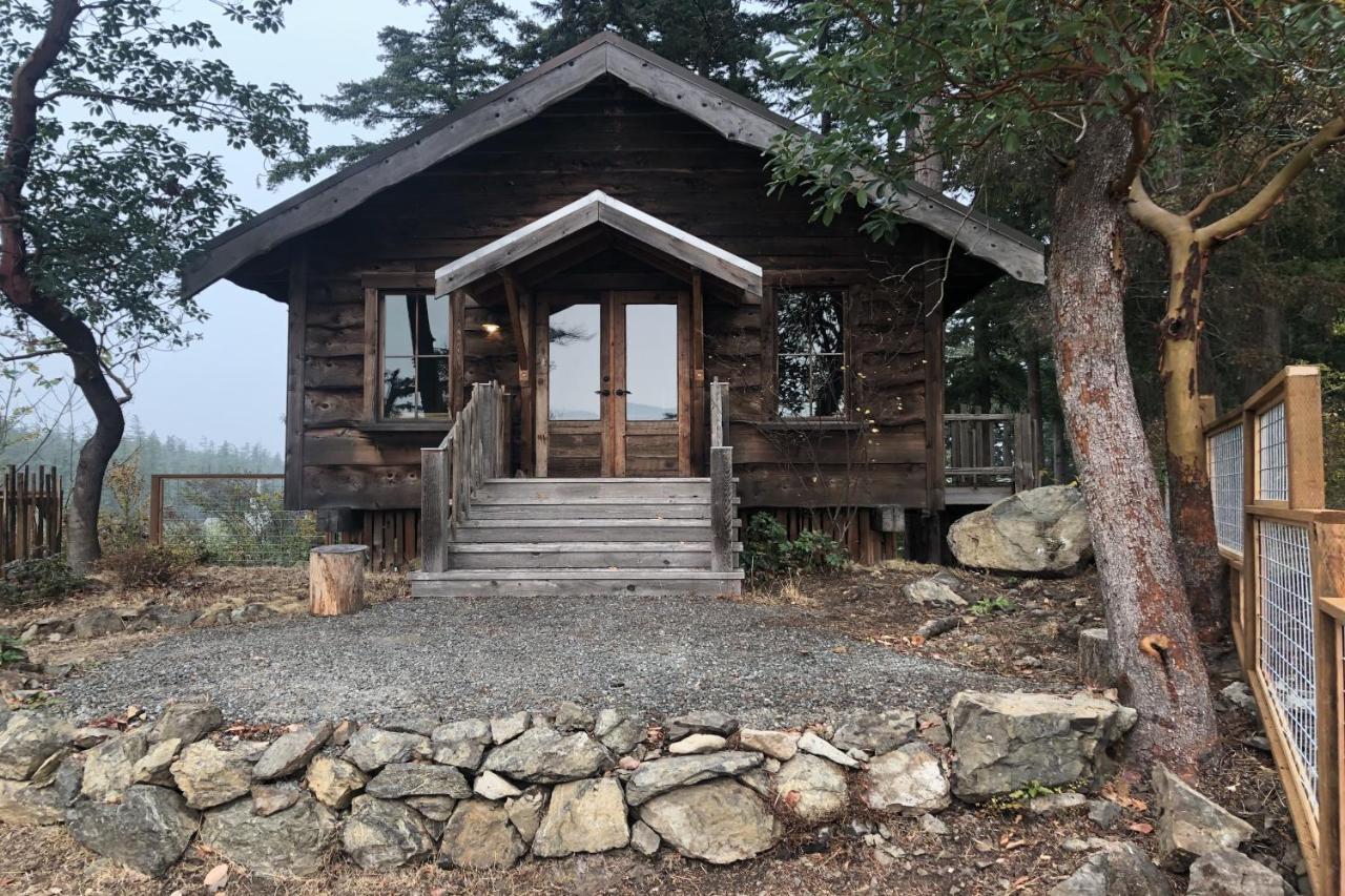 Little Refuge in town — hotel near Orcas Island Airport