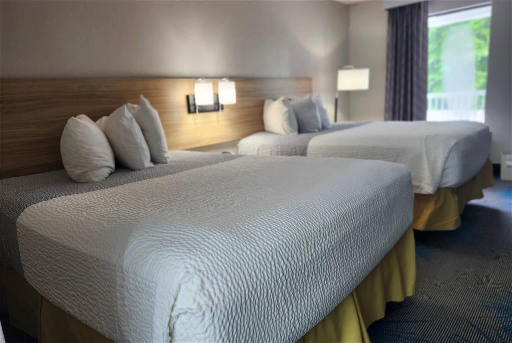 Days Inn by Wyndham Ocean Springs - photo 10