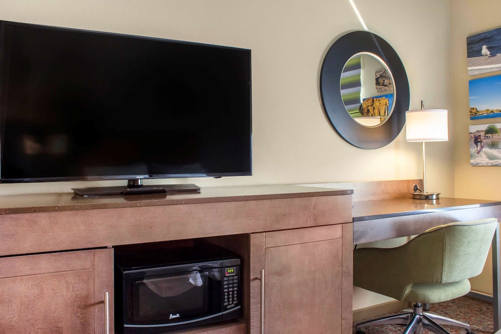 Hampton Inn Parker - photo 13
