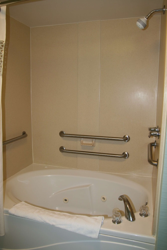 Hampton Inn Shreveport Airport - photo 66
