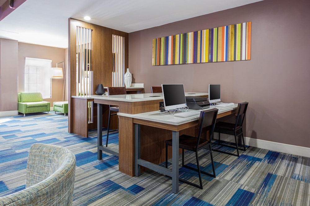 Holiday Inn Express & Suites Newport News by IHG - photo 30