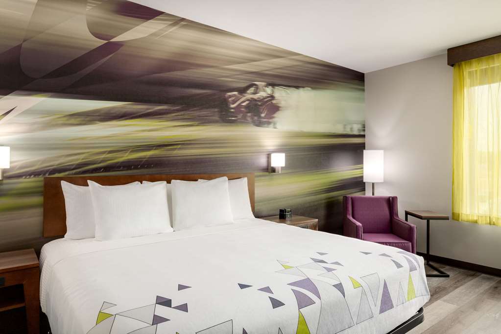 La Quinta Inn & Suites by Wyndham Braselton - photo 38