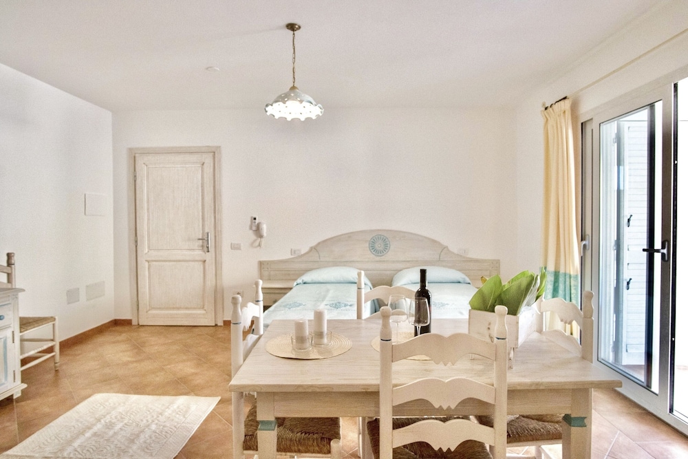 Appartamenti con WIFI e A.C a Orosei in Orosei, Italy