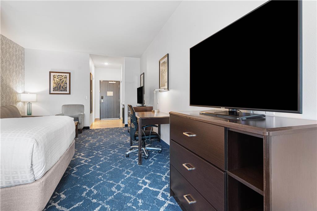 Best Western Plus New Richmond Inn & Suites - photo 21
