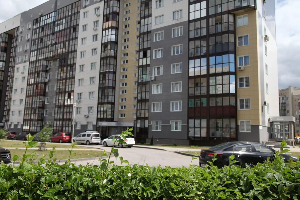 EasyRent on st. 40 years of Victory 43D in Tol'yatti, Russia