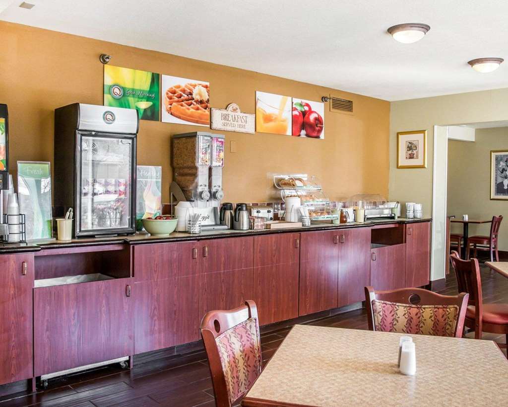 Quality Inn Holland Toledo - photo 21