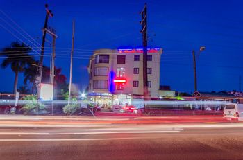 Hillside Plaza Hotel