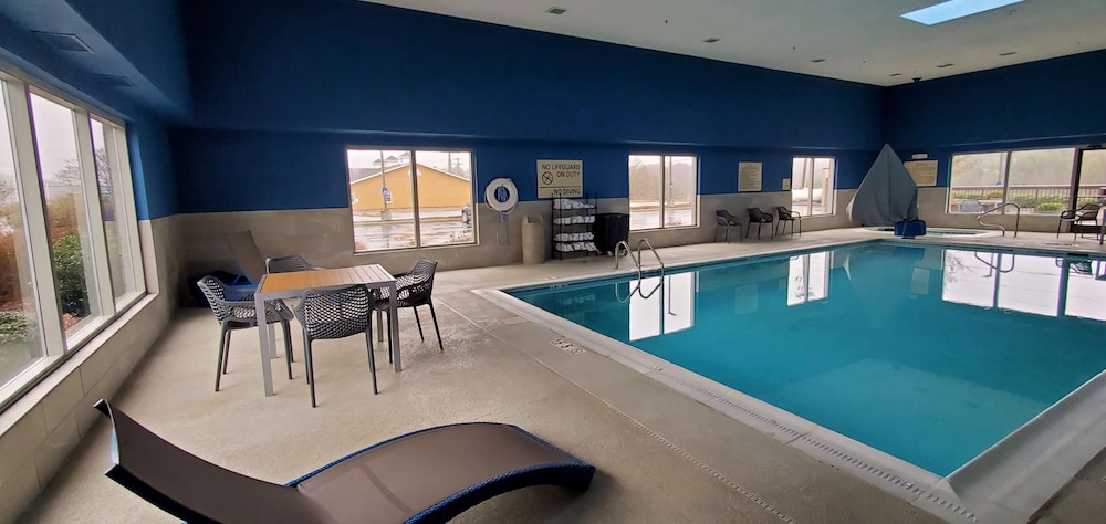 Hampton Inn Hillsville - photo 40