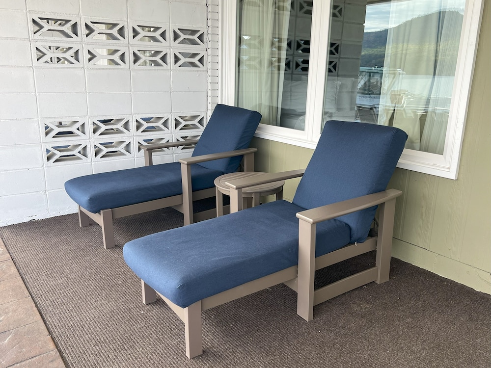 The Georgian Lakeside Resort - photo 28