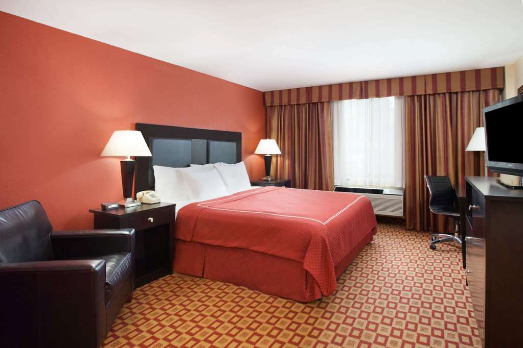 Super 8 by Wyndham Chicago Northlake O'Hare South - photo 12
