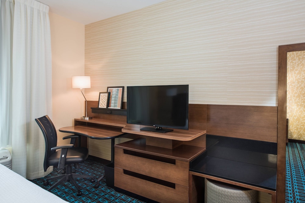 Fairfield by Marriott Inn & Suites Dayton Downtown - photo 14