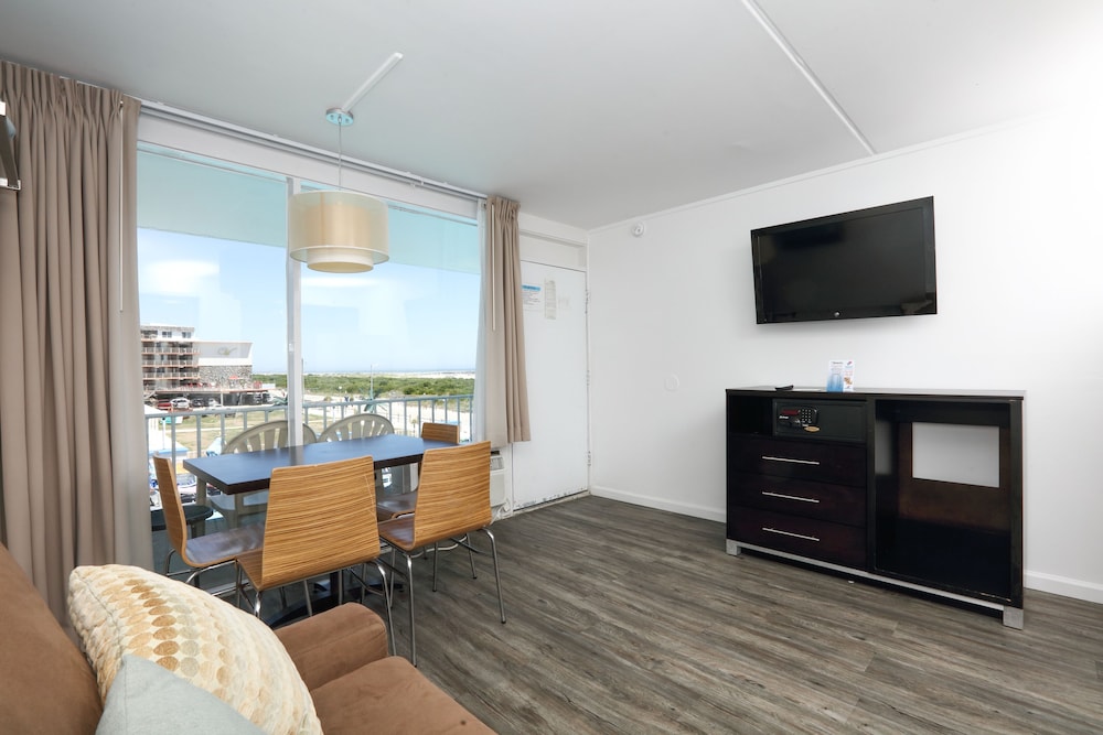 Olympic Island Beach Resort - photo 20