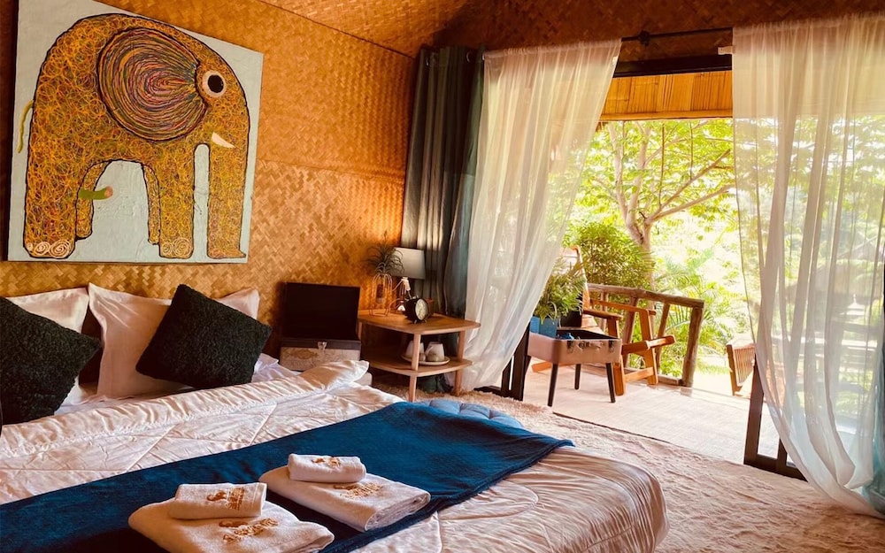 3 Pok Maewang jinxiang Gold elephant park — hotel in Mae Wang