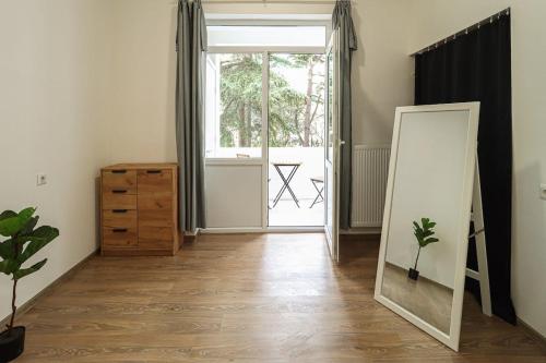Cozy Central Apartment By Wehost